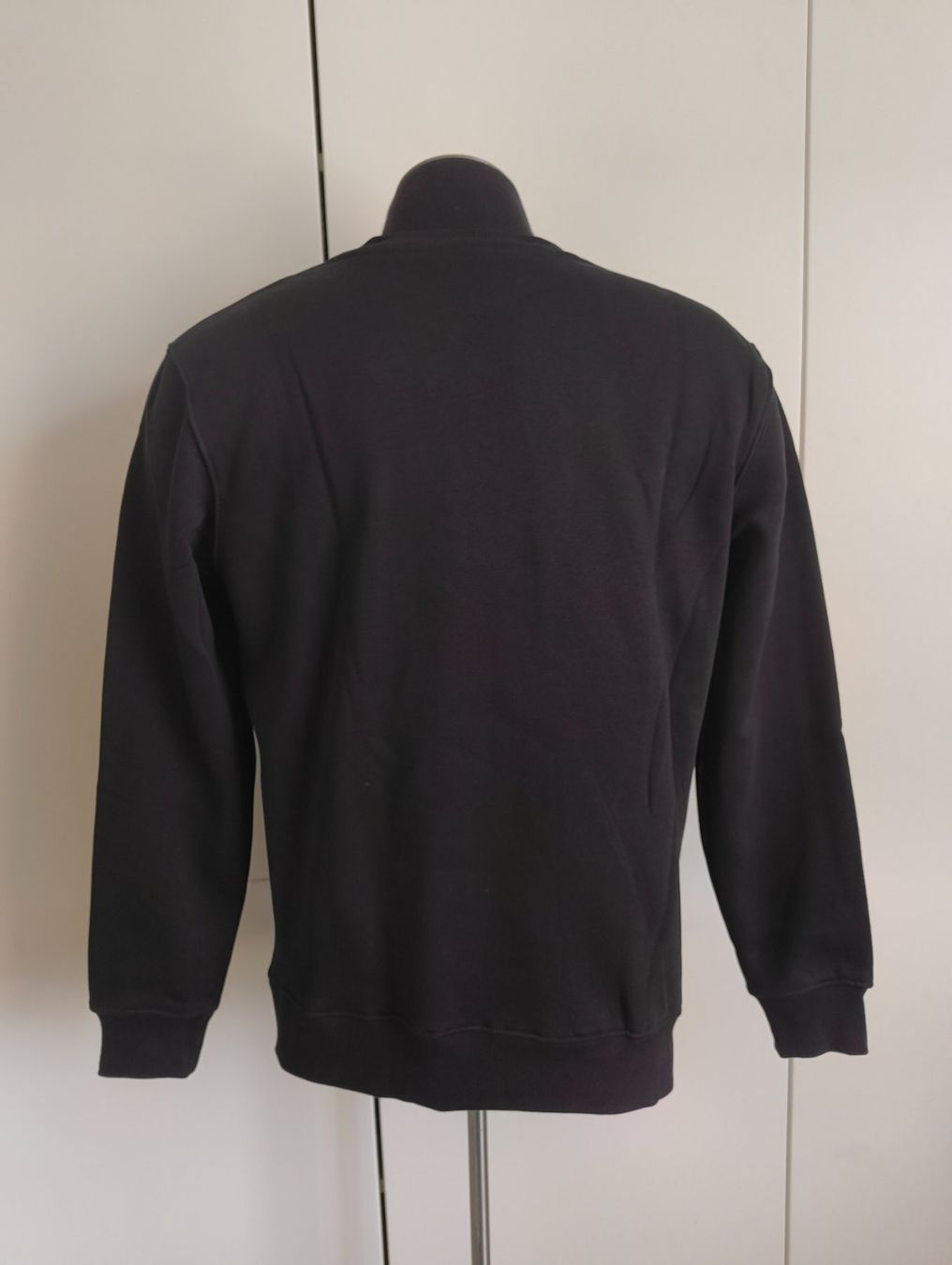 Alpha Industries Maglioni & Felpe: Alpha Industries Sweater Gr. M Schwarz. – Nuovo e nell'imballaggio originale da Uitikon Waldegg venduto da PJLS1 1