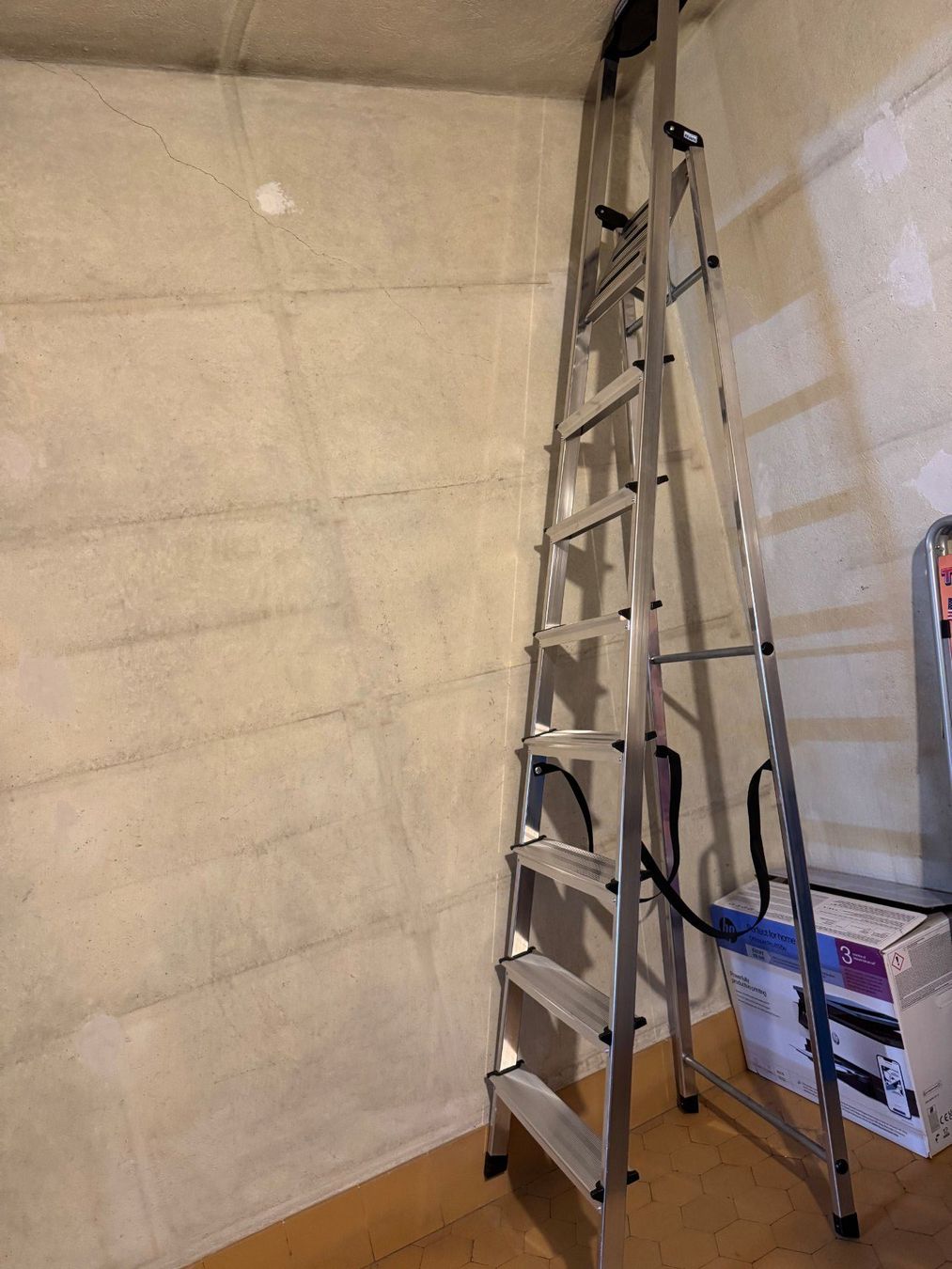 Scale: Leiter 8-stufig 255 cm – Usato da Bern venduto da shtafin