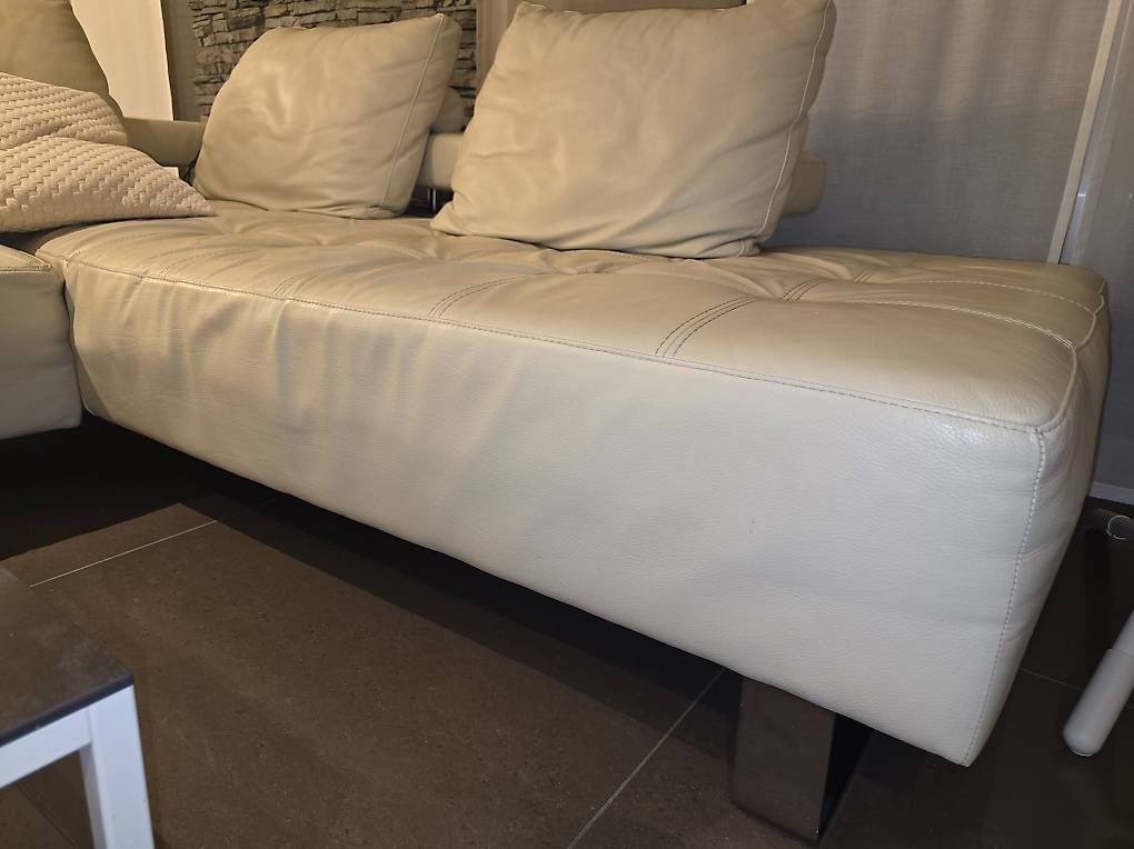 Divani: Grosse Echtleder-Ecksofa / Wohnlandschaft inkl. Hocker – Usato da Wittenbach venduto da dar_9rpl 2
