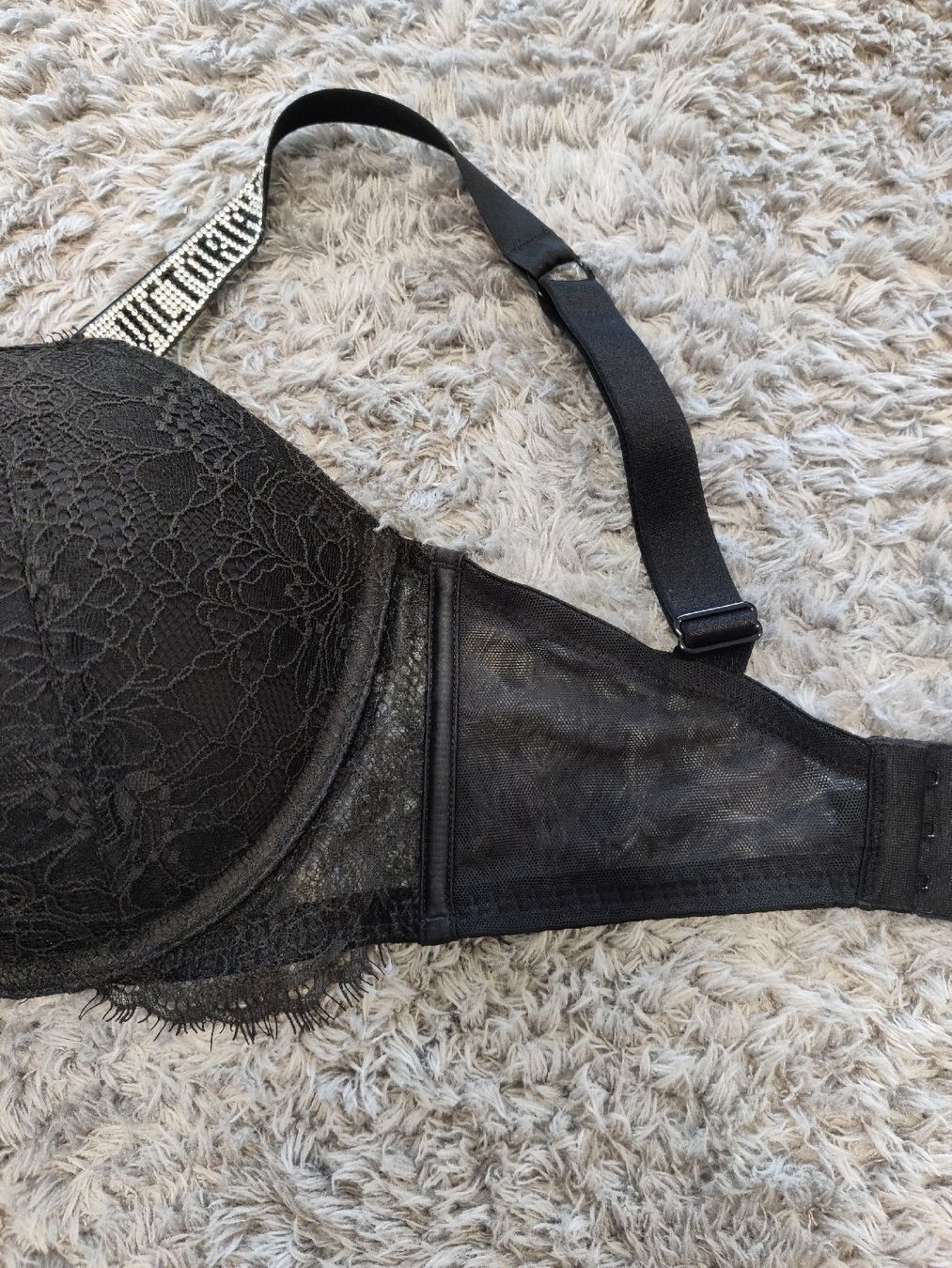 Victoria's Secret Altra biancheria intima: Victoria Secret Bombshell BH NEU – Nuovo (secondo la descrizione) da Pieterlen venduto da Saemelili 7