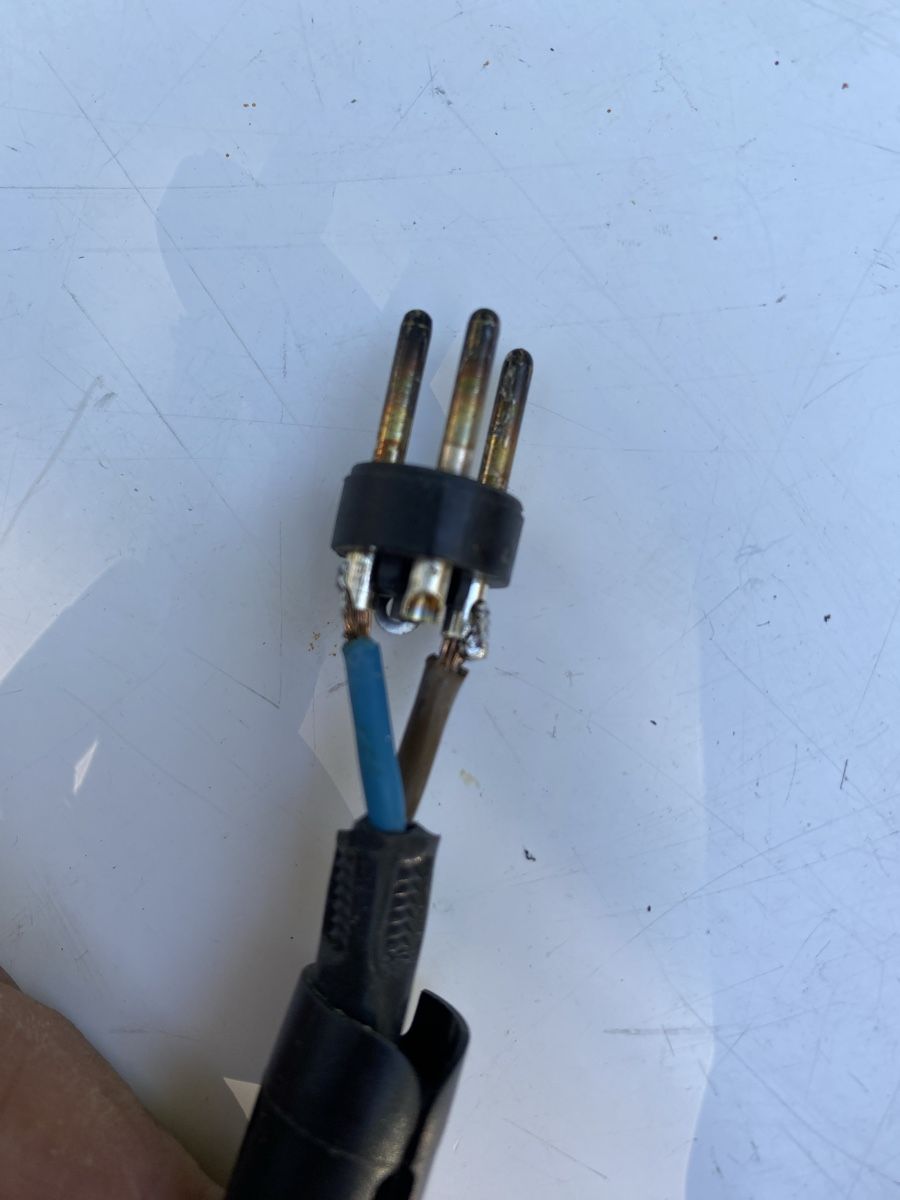 Cavi: Cable d’alimentation xlr 5m – Usato da Lommiswil venduto da Labruce 1