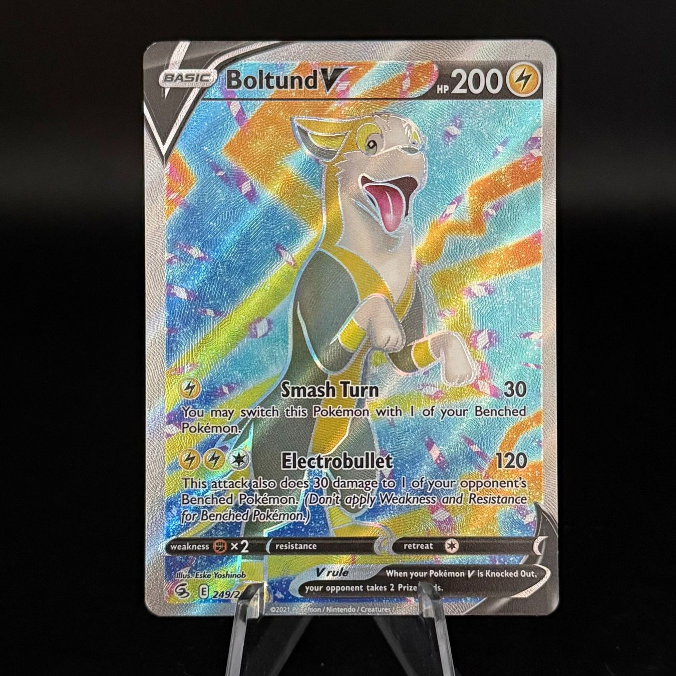 Pokémon Carte collezionabili: Boltund V #249 Pokemon Fusion Strike – Usato da Feuerthalen venduto da Plazatoys