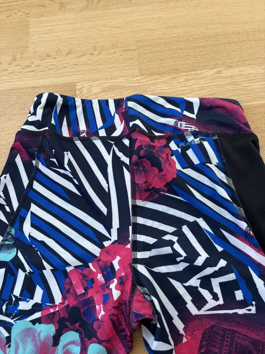 Reebok Leggings: Reebok Leggins S – Usato da Fribourg venduto da dafral 1