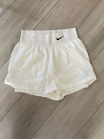 Nike Shorts weiss Grösse S DRI-FIT neu