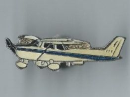 Plaketten & Abzeichen: Flugzeug Cessna, Pin – Gebraucht aus Zürich von t24_de