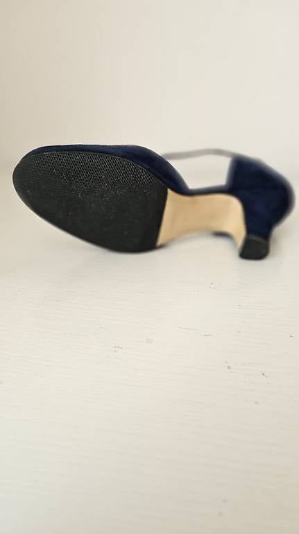 Scarpe da donna: KMB T-Strap Pumps – Usato da Sursee venduto da nei_7klk 2