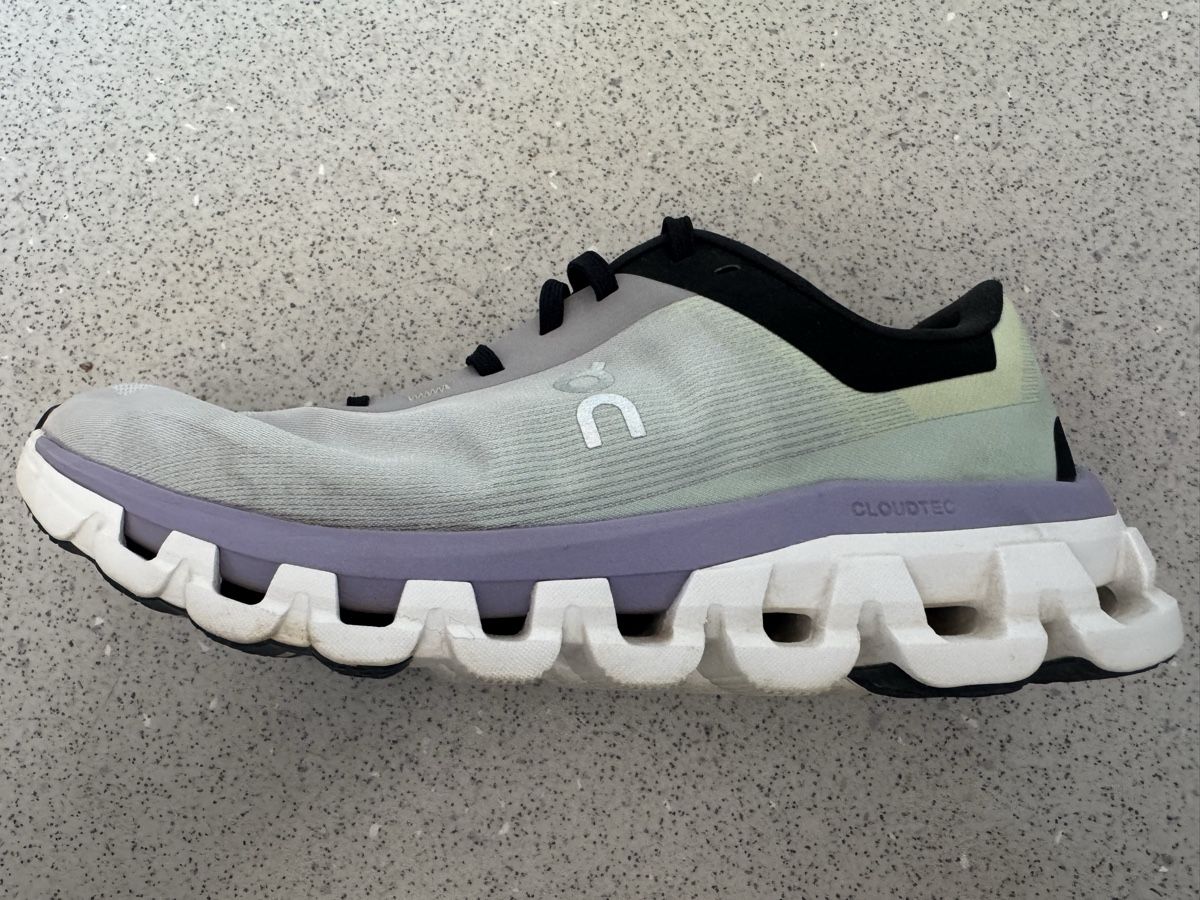 On Chaussures hommes: On Running Cloudflow 4 Grösse EU 38.5 neuwertig – Neuf (Voir description) à Zuerich par Koralle8 1