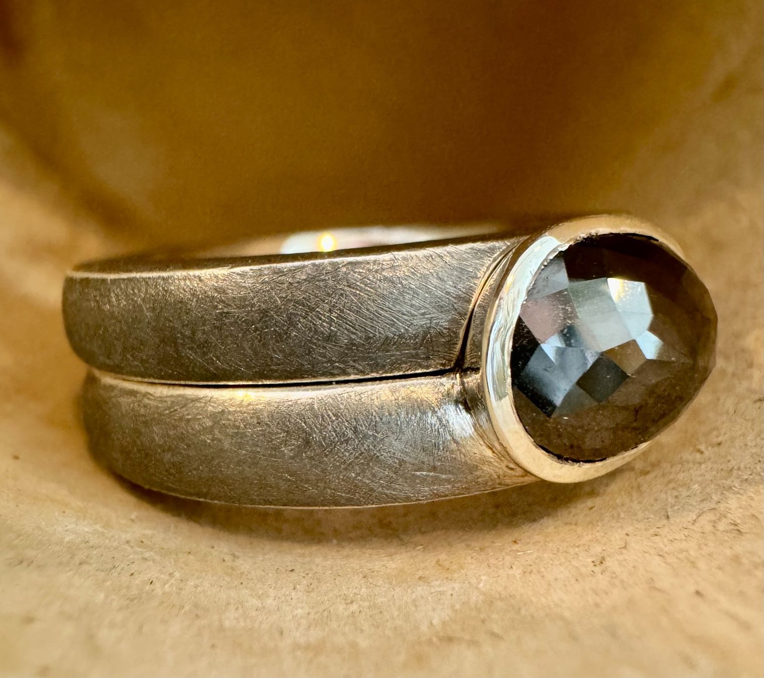 Anelli: Riesengrosser - echter, hochwertiger schwarzer Diamant-Ring! – Nuovo e nell'imballaggio originale da Jona venduto da Herzschmiede 7