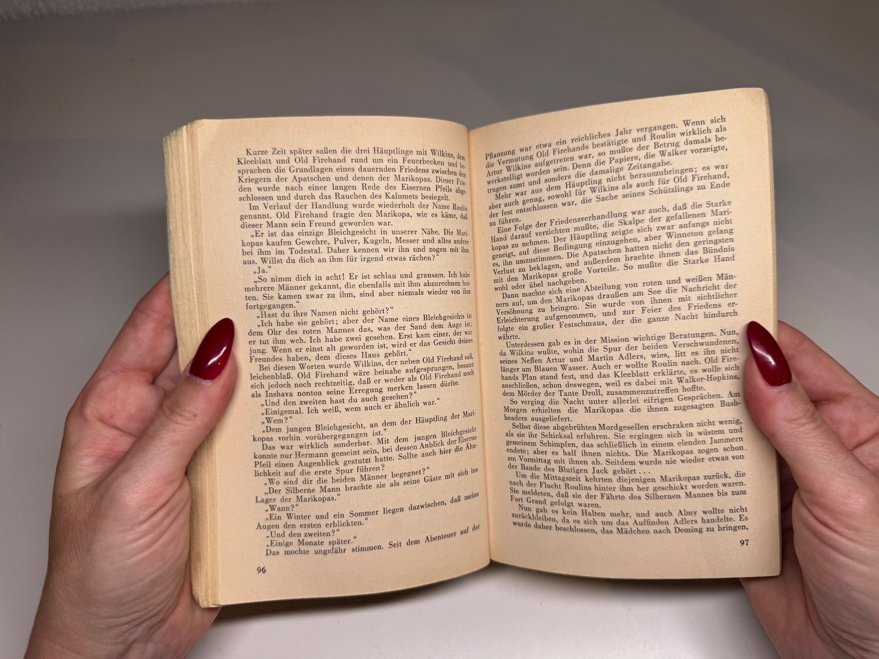 Libri: ROMAN: Karl May, Im Tal des Todes – Usato da Grosswangen venduto da Kleine.Knoepfe 5