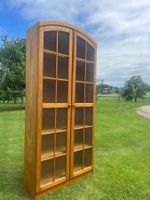 Vitrine mit 2 Türen