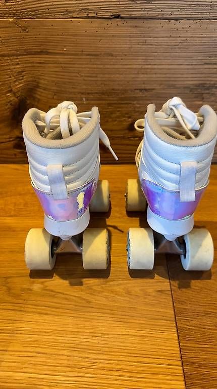 Oxelo Pattini in linea & Pattini a rotelle: Rollschuhe Grösse 32 von OXELO – Usato da Bubikon venduto da Fitdihei 2