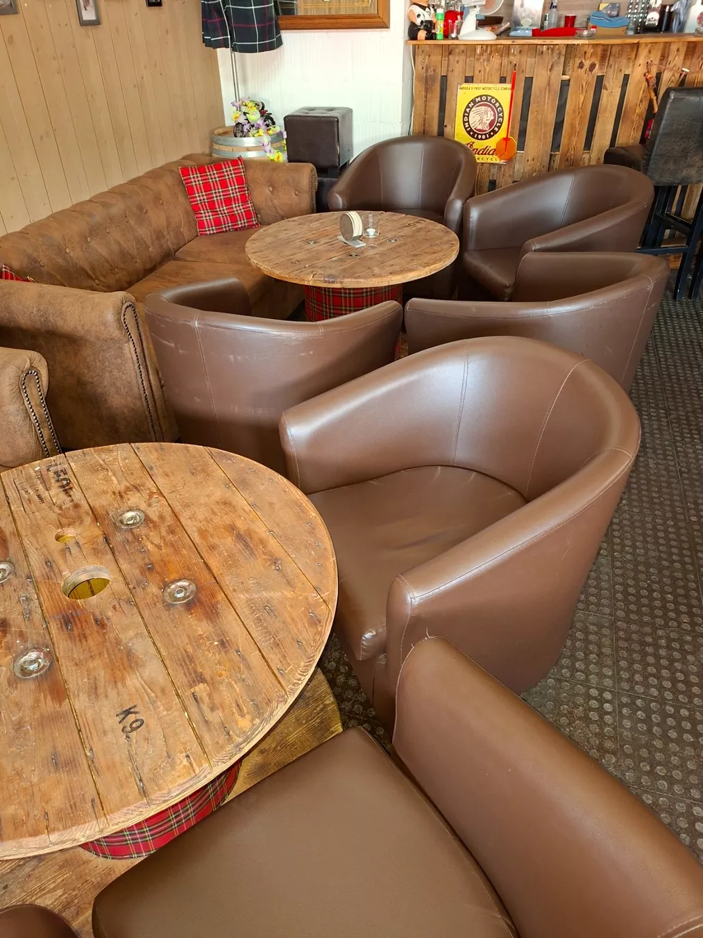 Hocker: Bistrohocker – Gebraucht aus Ballwil von bau_b5mq 2