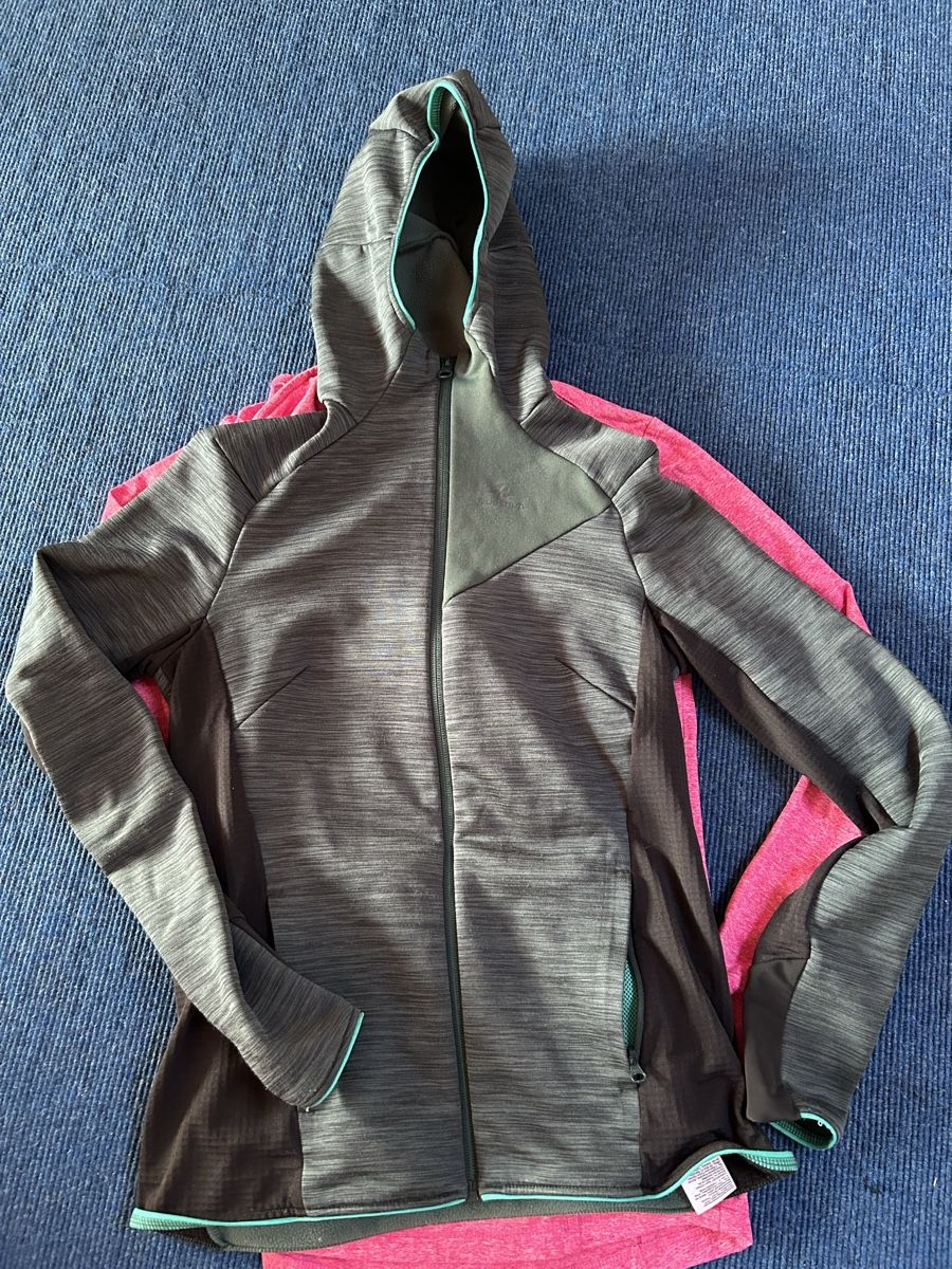 Lotti di vestiti: Damen Sportjacken und Pullover Set – Usato da Ried b. Kerzers venduto da petrar22 2