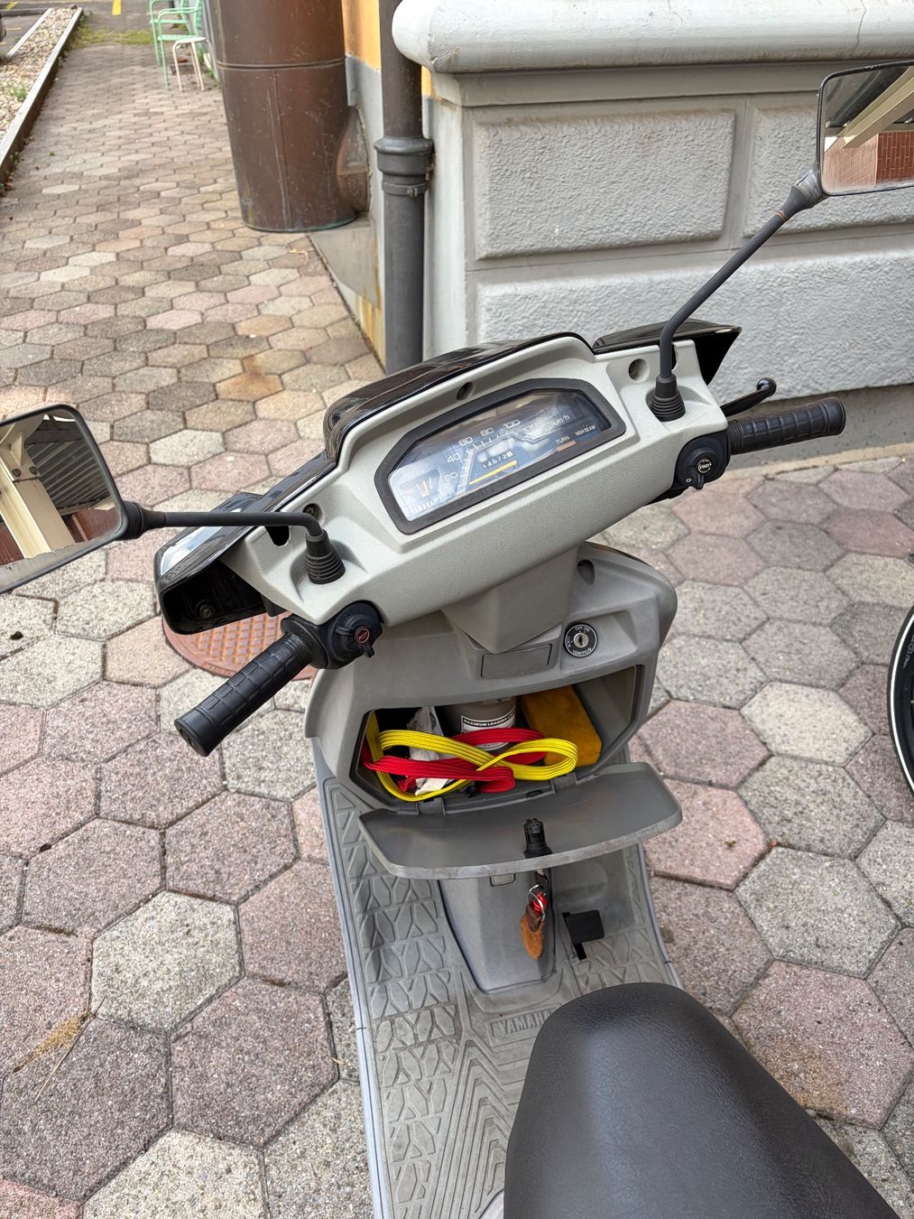 Yamaha Scooter: Yamaha XC 125 Beluga 4-takt – Usato da Luzern venduto da Jules__ 3