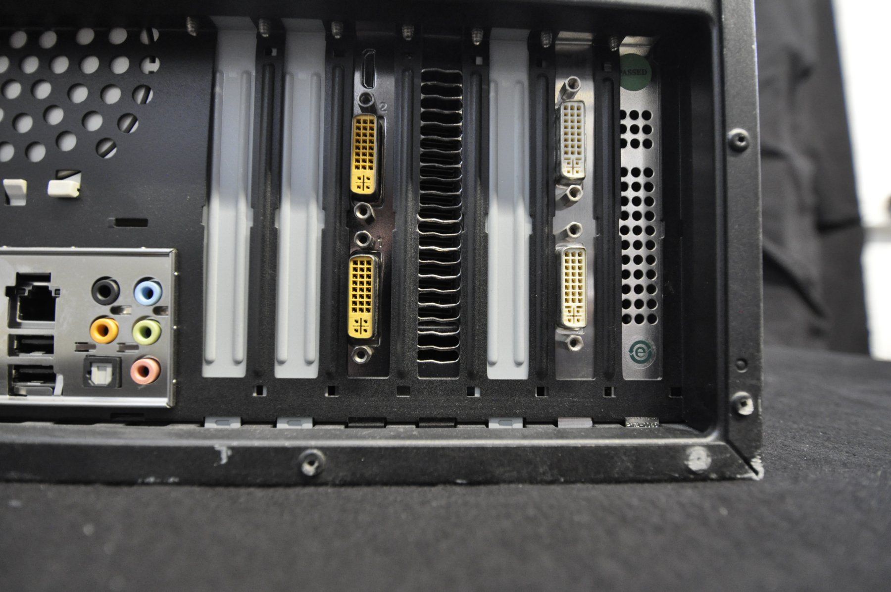 Amd Server: Pandoras Box Server – Media Server – AMD Radeon Pro – Gebraucht aus Burgdorf von WHITELIGHT3400 4