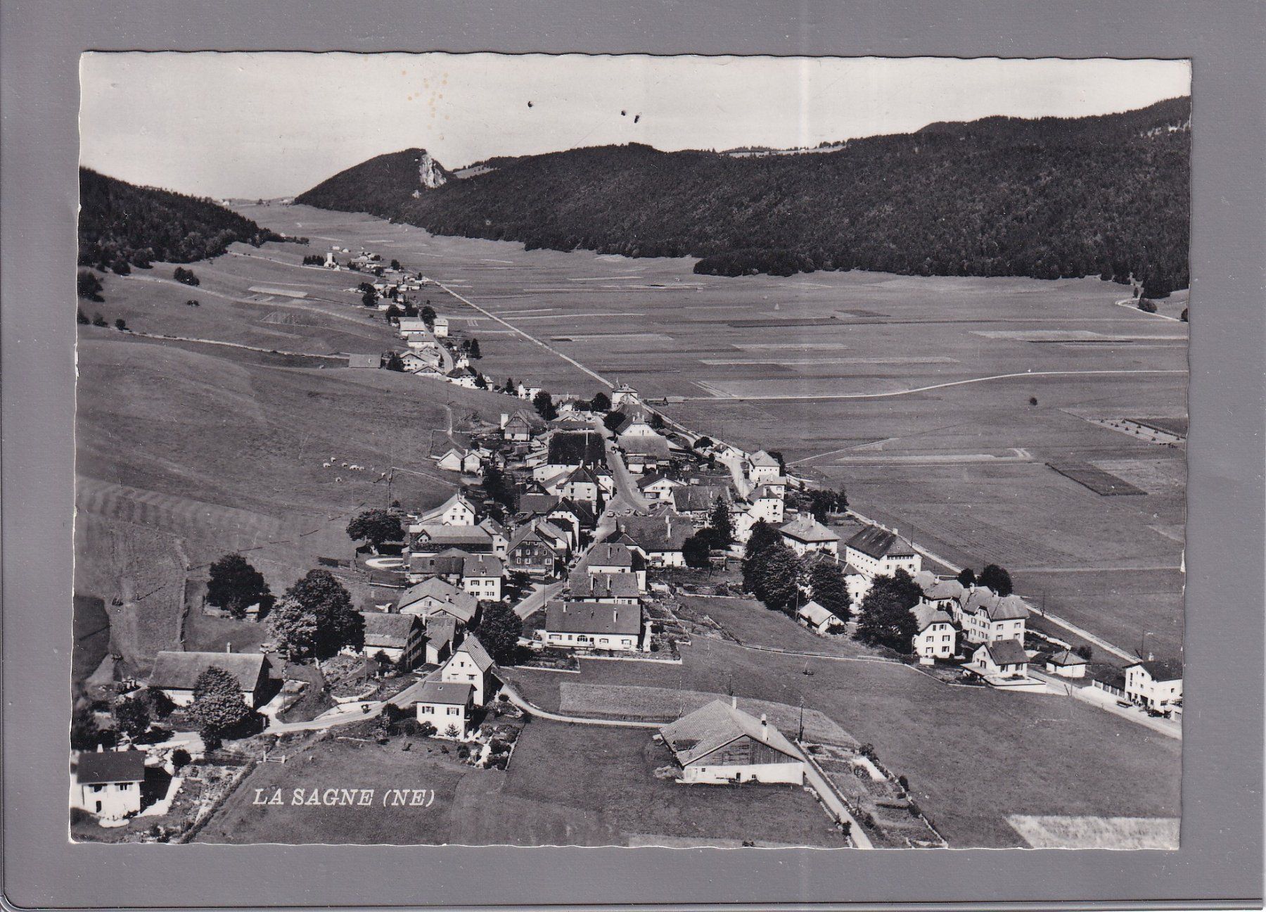 Ansichtskarten: La Sagne (NE)  1950 – Gebraucht aus Orvin von Pyaeschli