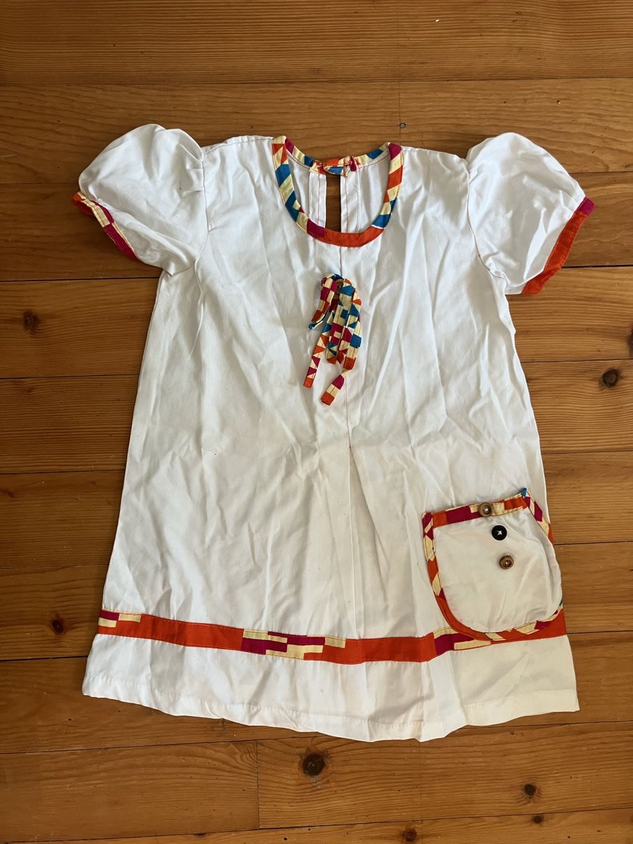 Kleider & Röcke: Robe 5-6 ans – Gebraucht aus Sion von edelweissse