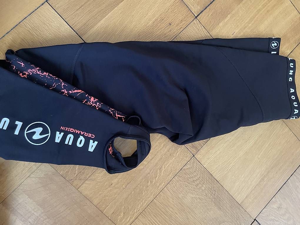 Lotti di vestiti: Tauchbekleidung – Usato da St. Gallen venduto da VeraMoa 2