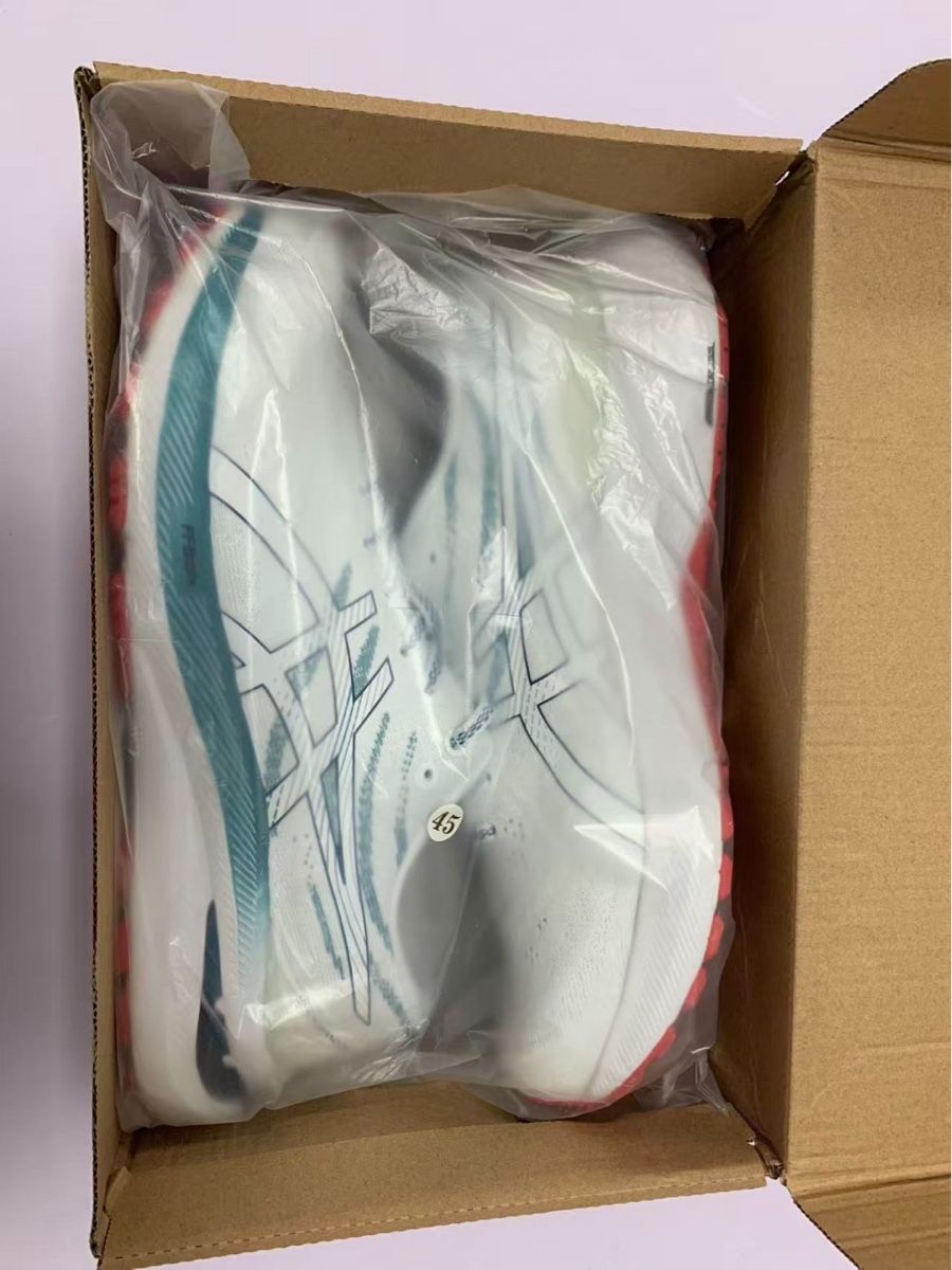 Asics Herrenschuhe: 45 ASICS 100% new  – Neu und originalverpackt aus Yverdon-les-Bains von con_5qmg 2