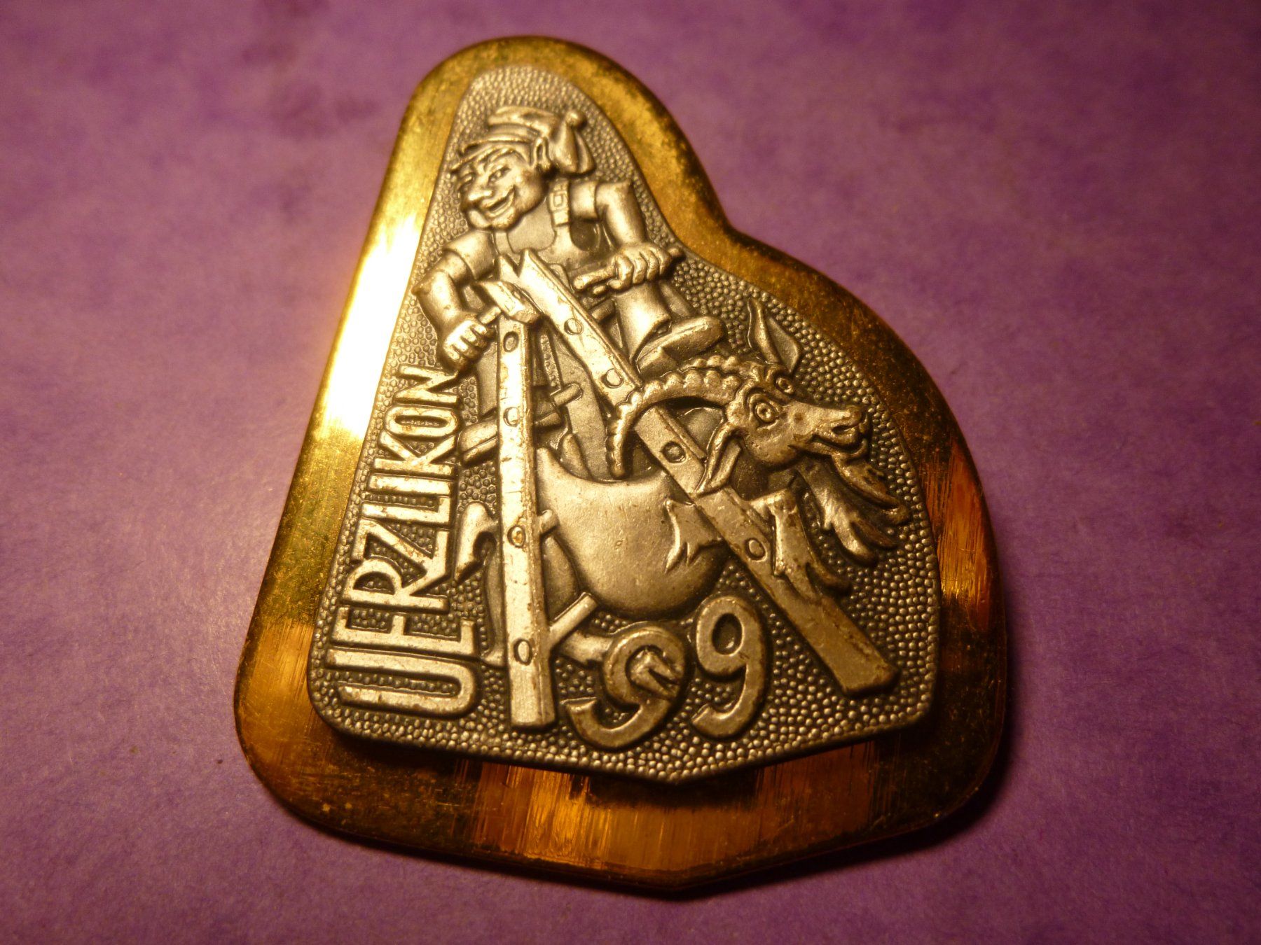 Placchette & Badge: UERZLIKON 1999 GOLD – Usato da Ried (Muotathal) venduto da Mandarin02