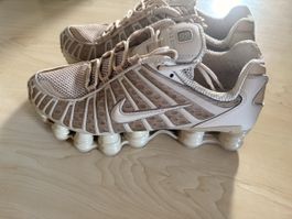 Nike Shox TL Damenschuhe beige Grösse 40 neuwertig