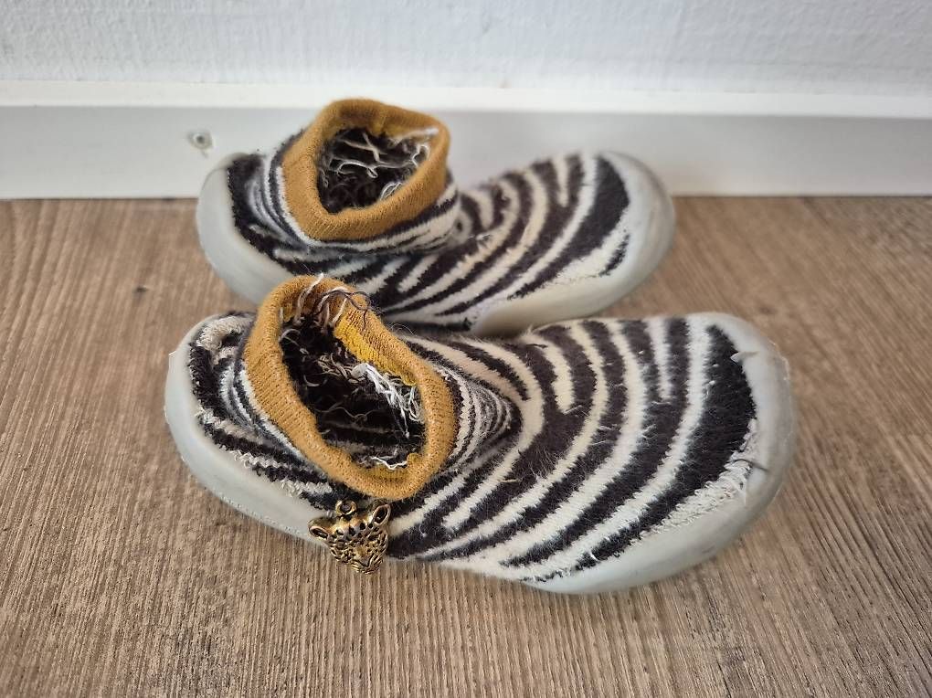 Schuhe für Jungen: Finken / Hausschuhe – Gebraucht aus Horw von arco35