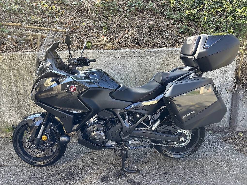 Touring: Honda Nt1100DC – D'occasion à Emmenbrücke par Admir_25 4