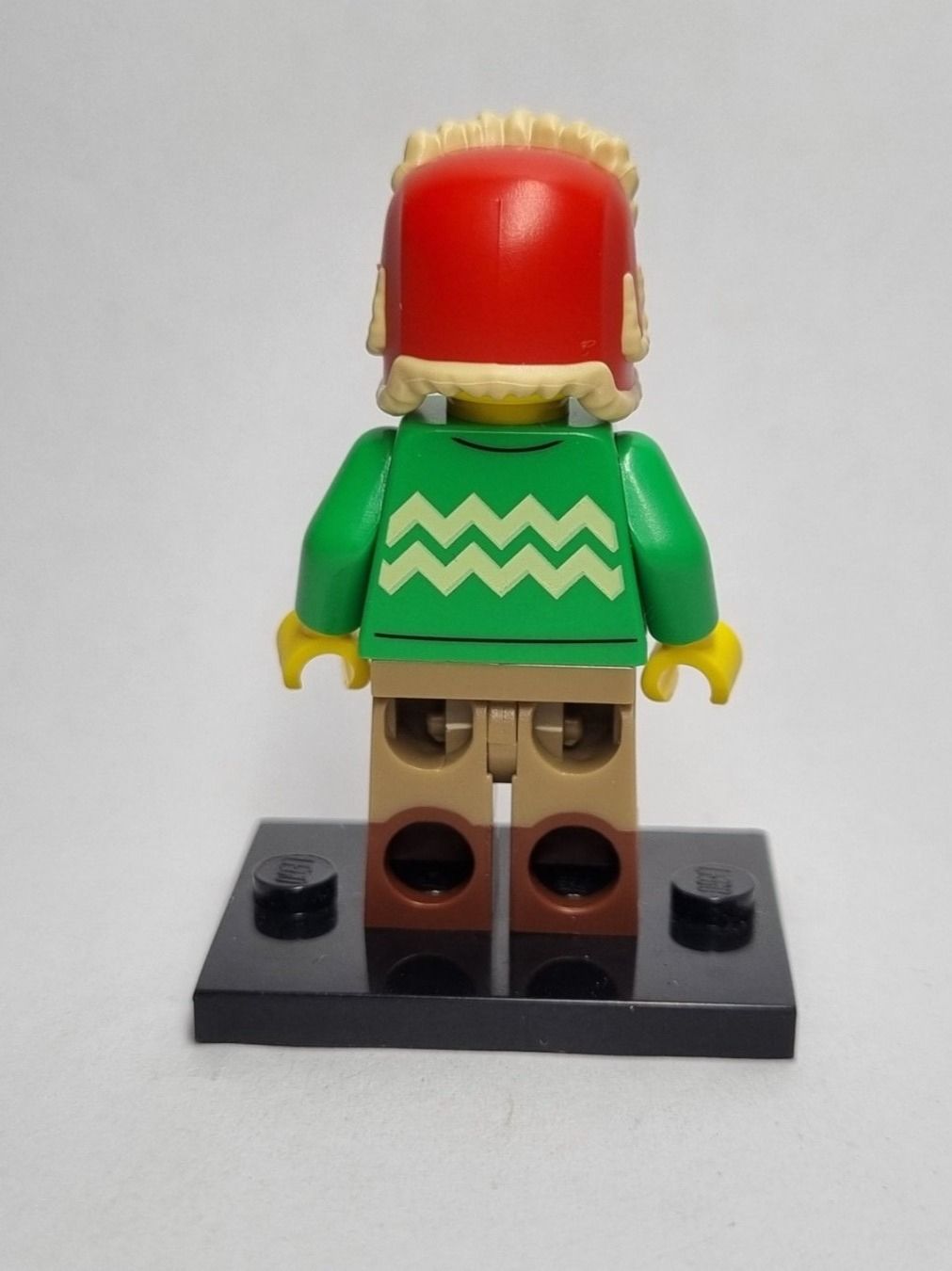 Lego Kit di costruzioni: LEGO BAM Late 2023 Winter Guy with green pullover – Nuovo (secondo la descrizione) da Basadingen venduto da NekoBricks 4