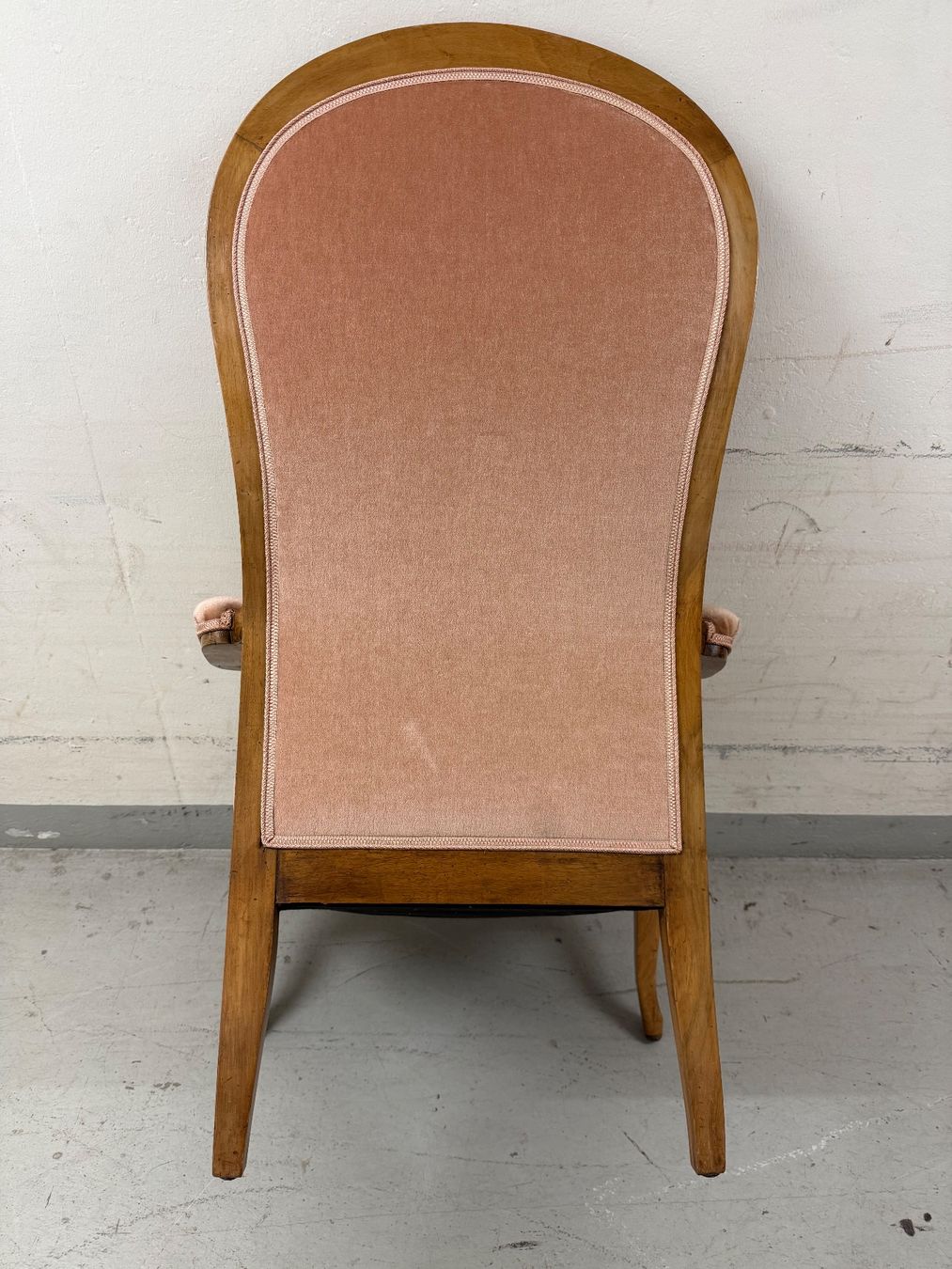 Sessel: Antiker Armlehnsessel Nussbaum 19. Jh. – Gebraucht aus Bretzwil von neuguinea 6