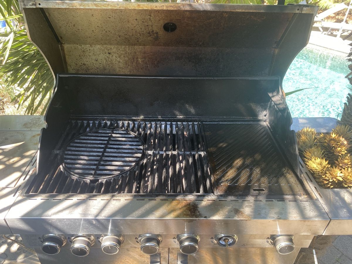 Grils: Weber Gasgrill mit 6 Brenner – D'occasion à Wettingen par vpr_9gz6 2