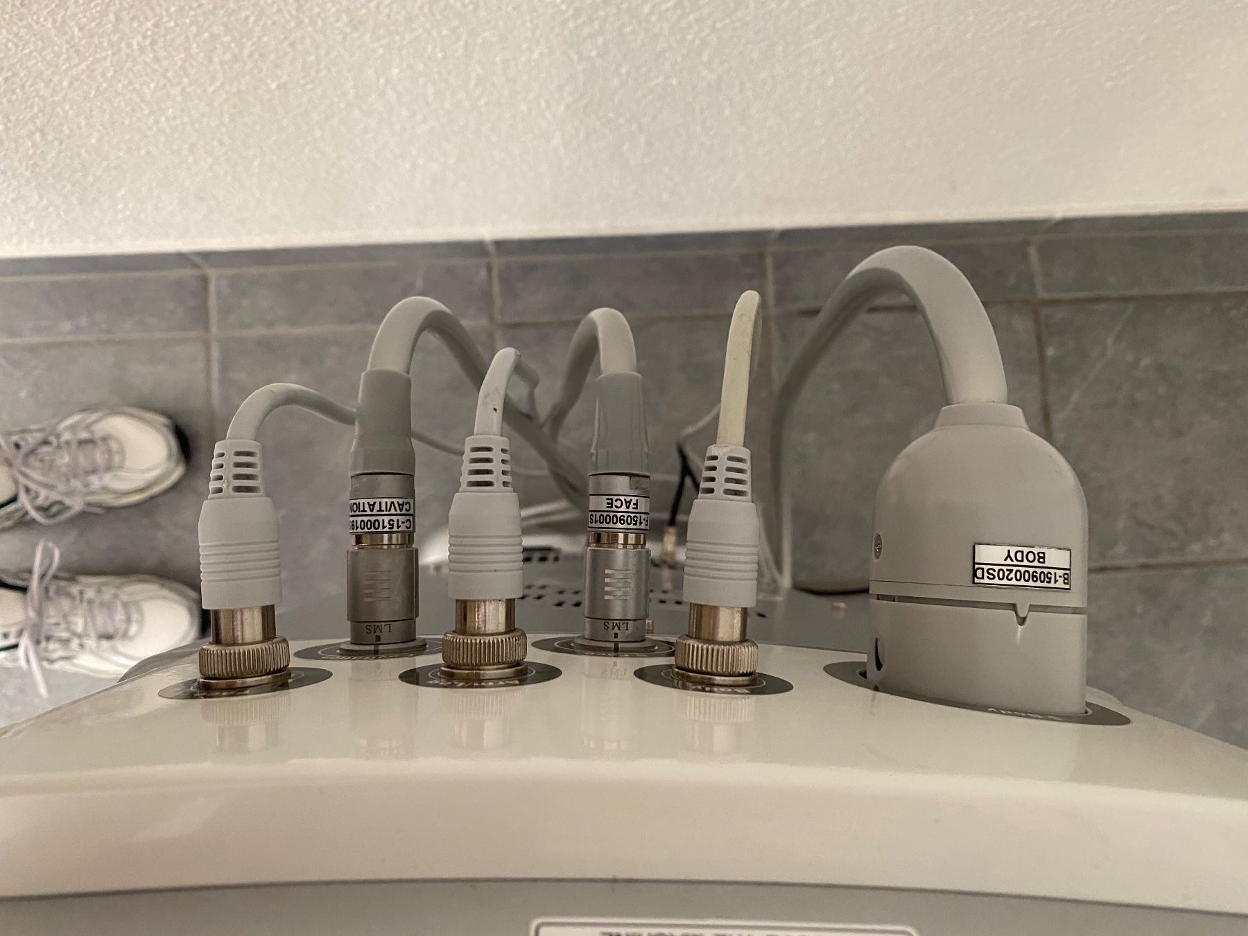 Attrezzature mediche: Powershape 3 max plus | 5in1 RF Vakuum Kavitation – Usato da Weinfelden venduto da SK2018 4