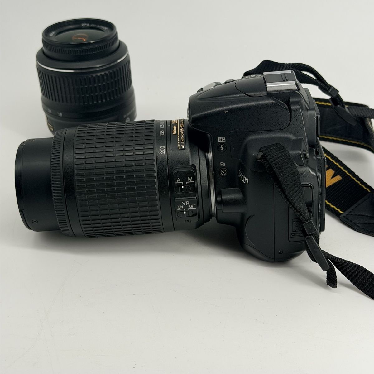 Nikon Fotocamera: Nikon D5000 + 2 objectifs VR + sac + chargeur – Usato da Vessy venduto da _Callidus_ 5