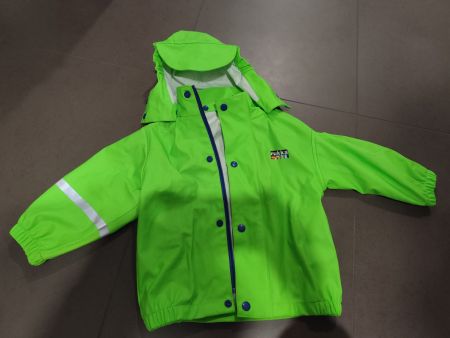 Regenjacke der Marke "rukka" in grün, gebraucht_Gr. 86