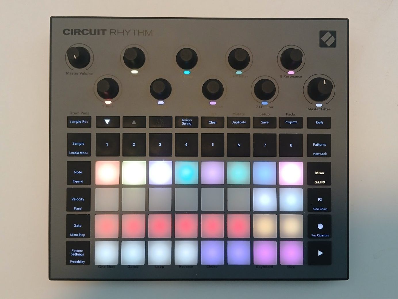 Novation Musikinstrumente: Novation Circuit Rhythm Sampler & Groovebox – Gebraucht aus Bern von han_m62g