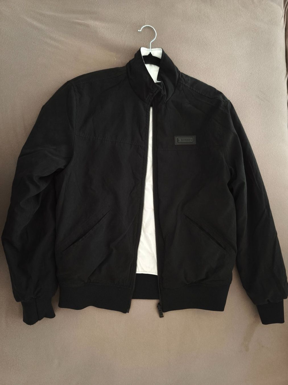 Guess Giacche: Guess 2-in-1 Jacke – Usato da Buchs SG venduto da pedro.reyero 1