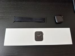 Apple Watch Series 6 44mm Space Gray Aluminum