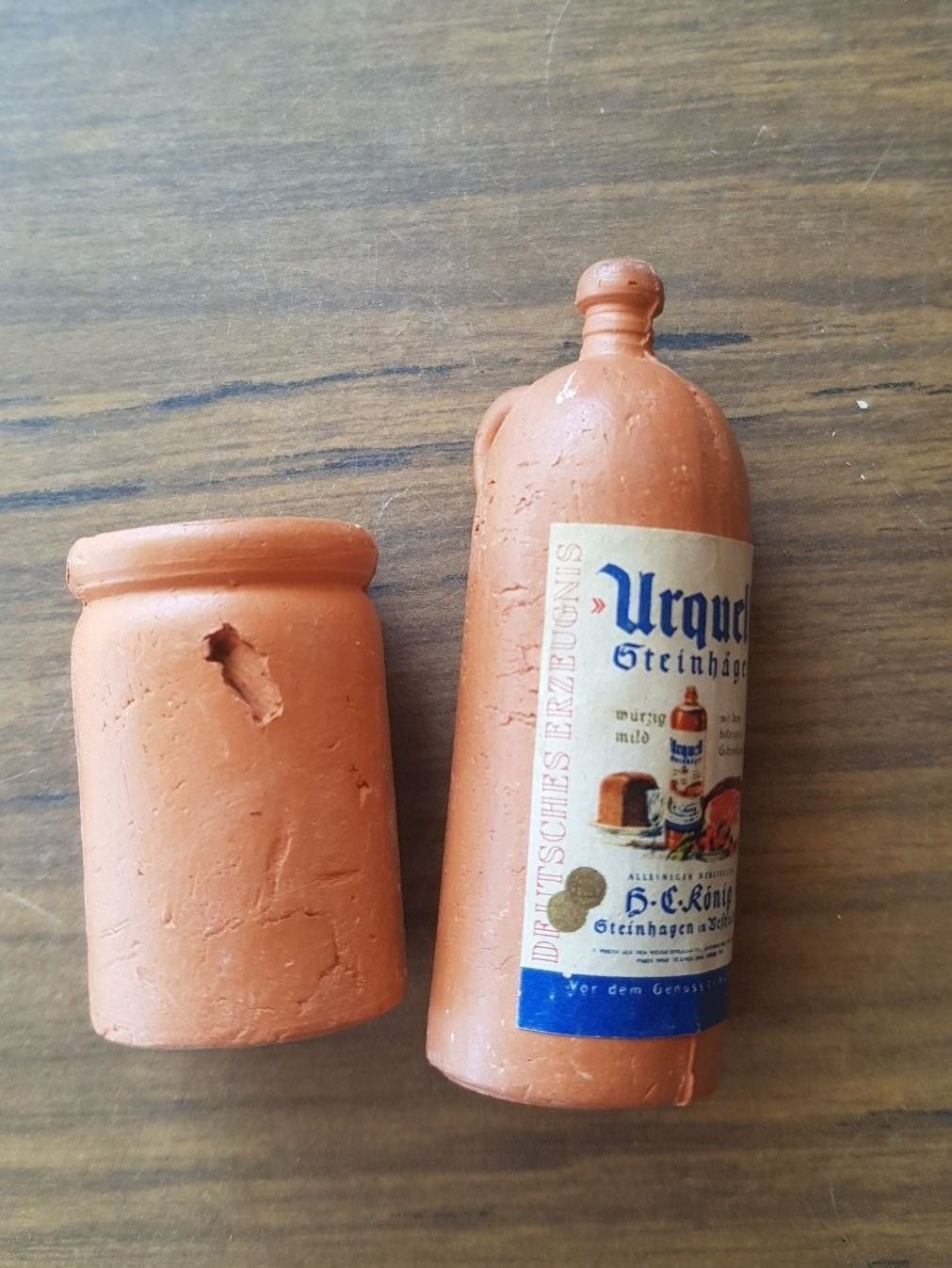 Spielzeuge: Kaufmannsladen - Schnapsfalsche + Becher Urquell – Gebraucht aus Mörschwil von lindaswunderkiste 2