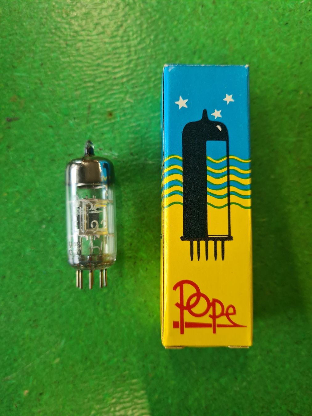Elektronikbauteile: EL92 Röhre – Neu und originalverpackt aus Derendingen von CompiDD