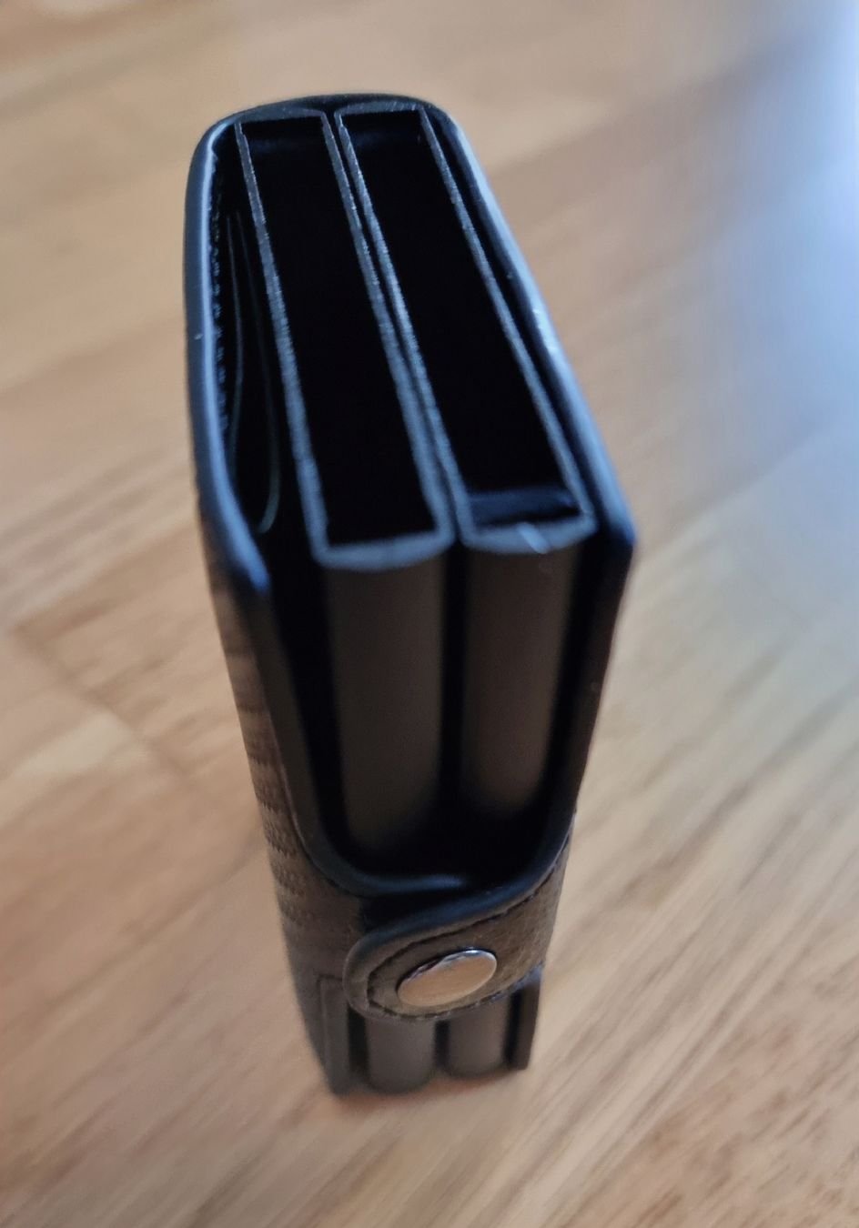Sonstige Kleidung & Accessoires: Kartenetui Anti-RFID Carbon – Neu und originalverpackt aus Emmenbruecke von Chrissi. 2