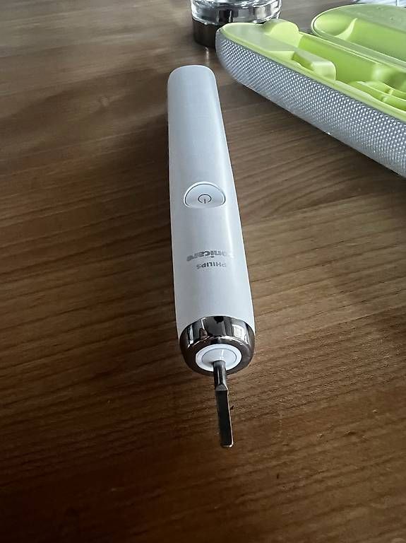 Soins dentaires: Philips Sonicare DiamondClean 9000 – D'occasion à Attikon par len85 2