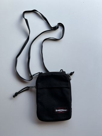 Eastpak Umhängetasche 