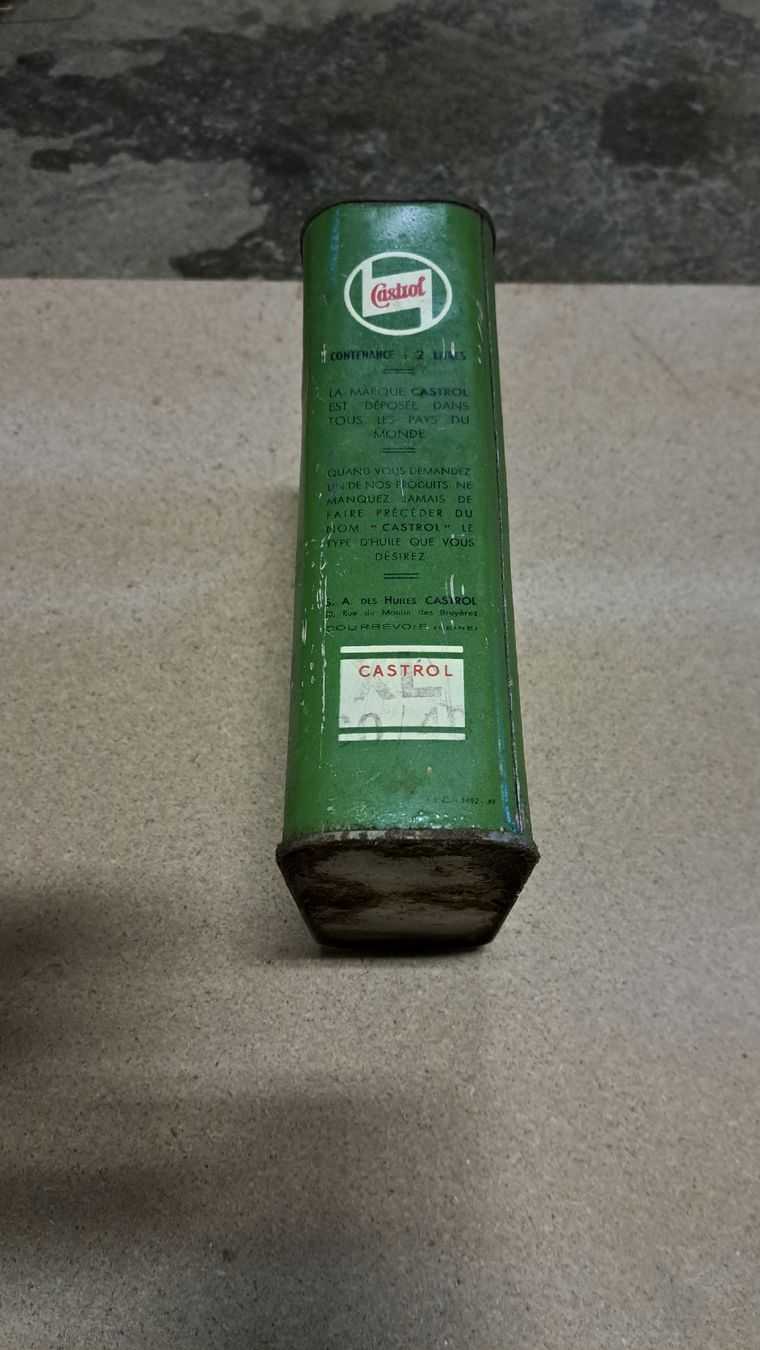 Autres accessoires p. véhicule: Alt Ölkanister Castrol – D'occasion à Boppelsen par ThomasFrn 3