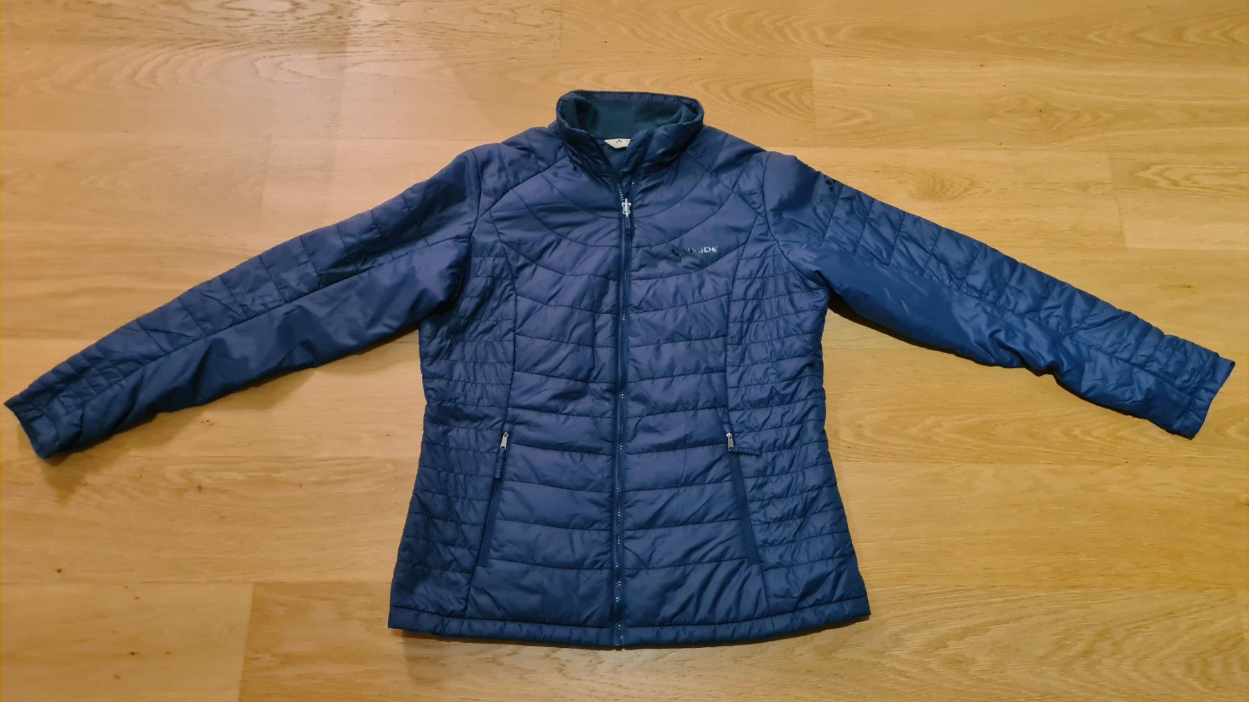 Vaude Giacche: Vaude Outdoor Primaloft Jacke/ dunkelblau Gr. 46 – Usato da Winterthur venduto da stufaphi 1