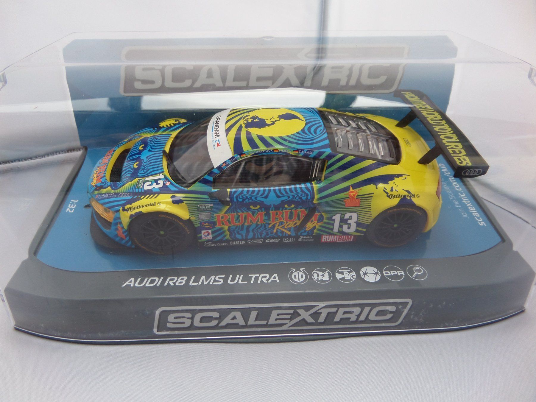 Piste: C3854 Scalextric Audi R8 LMS / 1/32 – Nuovo e nell'imballaggio originale da Bettlach venduto da Qwert12