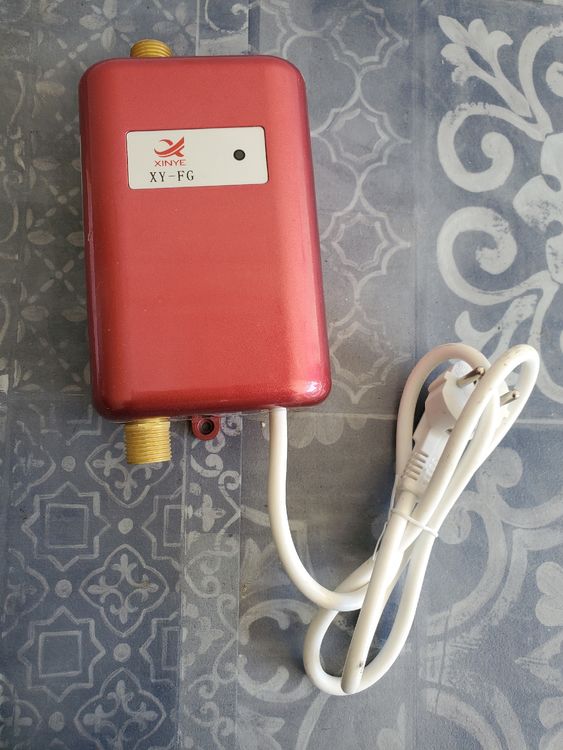 Kleiner Durchlauferhitzer, Kompakt 3.8 KW , 16A 230V Kaufen auf Ricardo