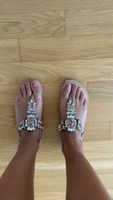 Sandalen mit Schmucksteinen Grösse 37