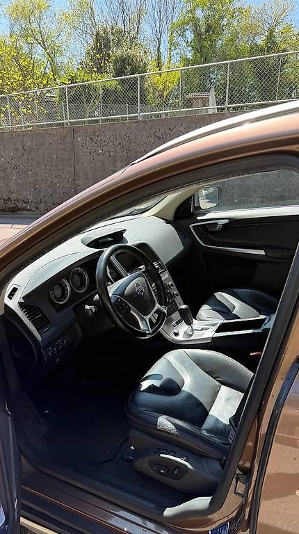 Automobili: VOLVO XC60 D5 AWD – Usato da Bettlach venduto da phi_v92z 4