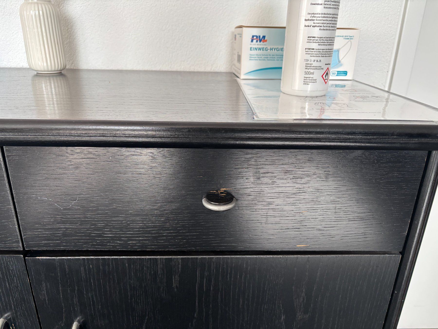 Cassettiere: Sideboard-Set mit Vitrinenaufsatz Schwarz – Usato da Hondrich venduto da Vikes 1