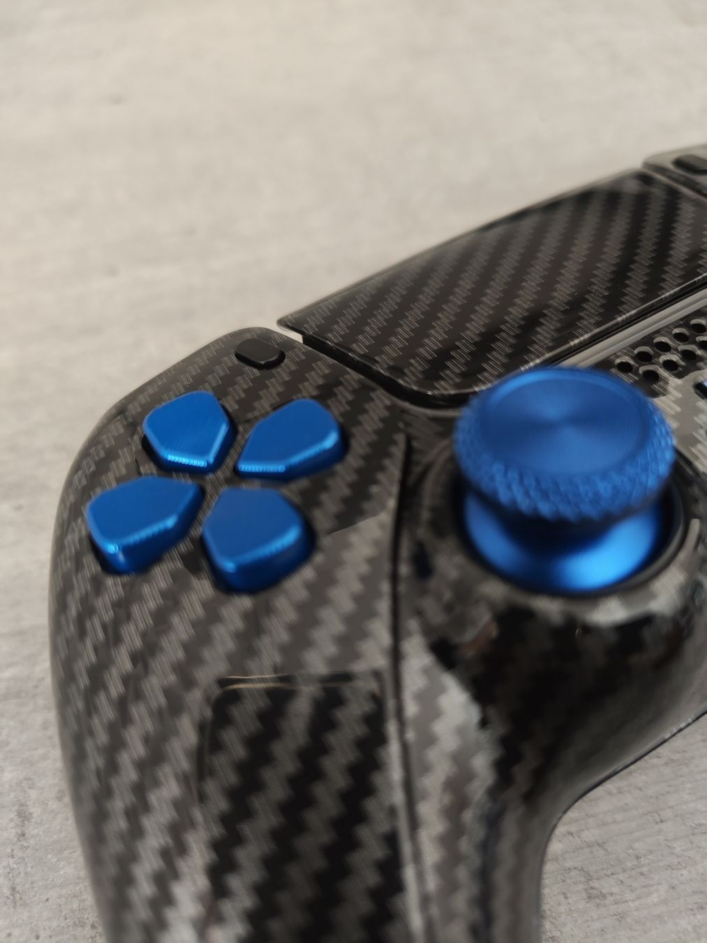 Sony Controller: PS5 Controller Carbon-Optik & blauen Tasten im Metallic Look – Nuovo e nell'imballaggio originale da Sargans venduto da ver_ncy5 2