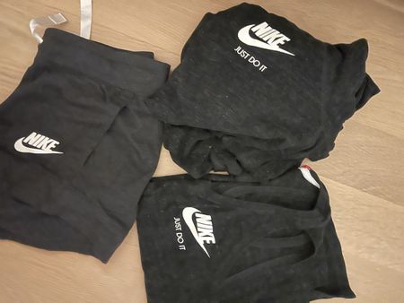 Kleiderpaket - Nike - Just do it - Grösse S & M